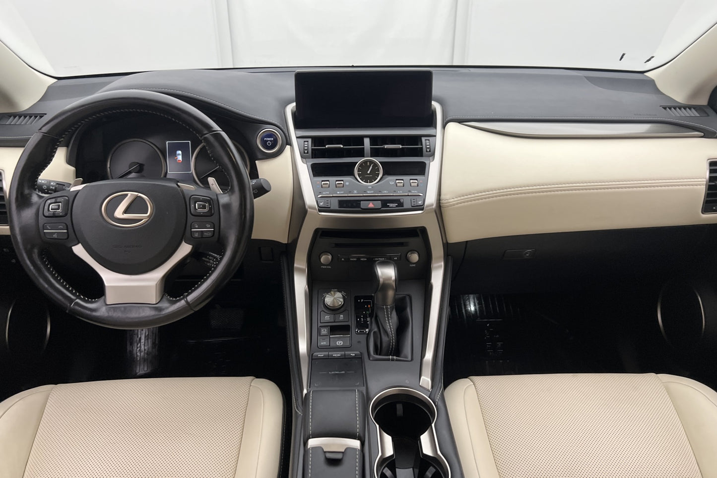 Lexus NX 300h AWD 197hk Executive Kamera Navi Skinn Drag