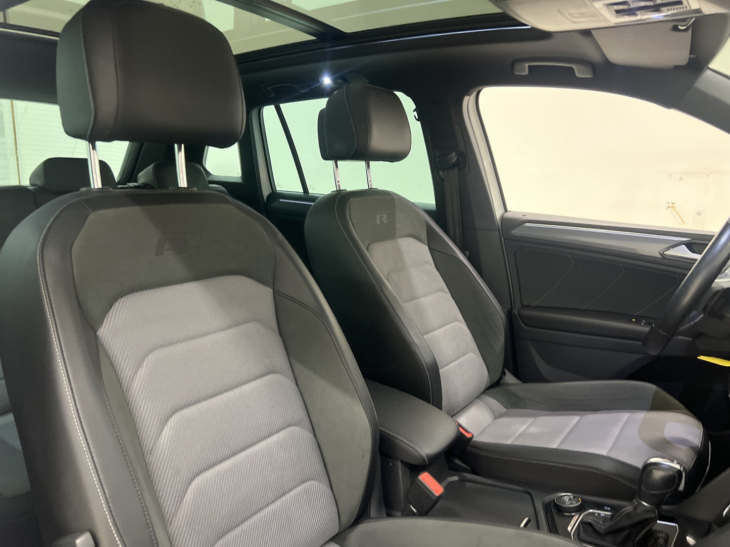 Volkswagen Tiguan TDI 4M 240hk R-line Pano Cockpit Värmare