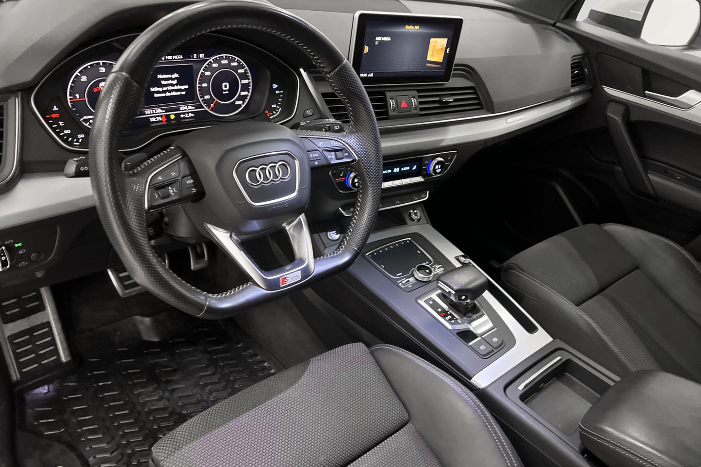 Audi Q5 190hk Quattro S-Line Cockpit D-värm Navi Drag