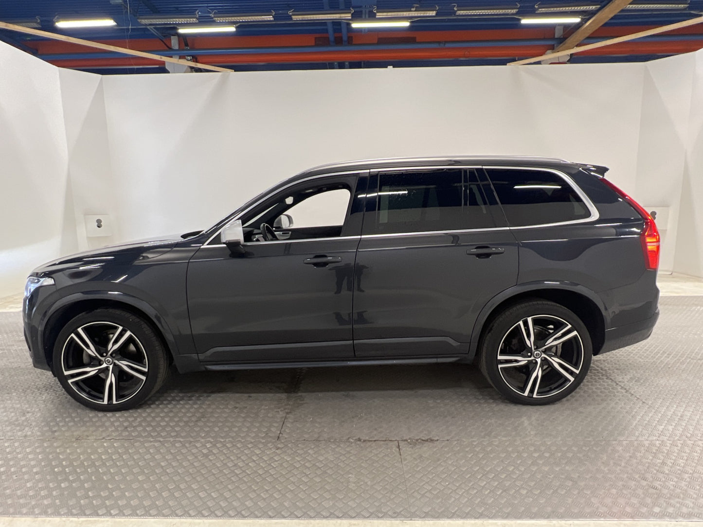 Volvo XC90 R-Design B&W Pano 7Sits Skinn HUD