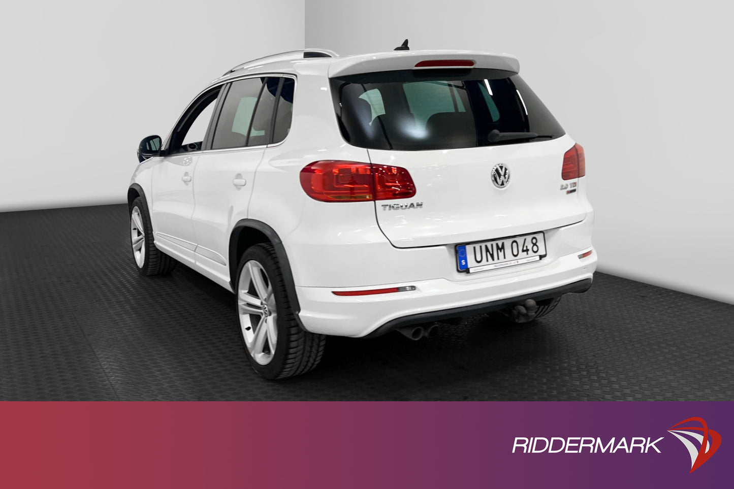 Volkswagen Tiguan 2.0 TDI 4M R-Line D-Värm Skinn Pano B-Kam