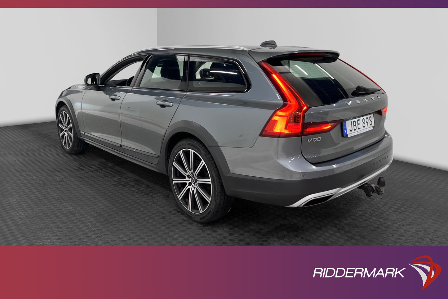 Volvo V90 Cross Country D4 AWD Momentum Plus D-värm VOC Navi