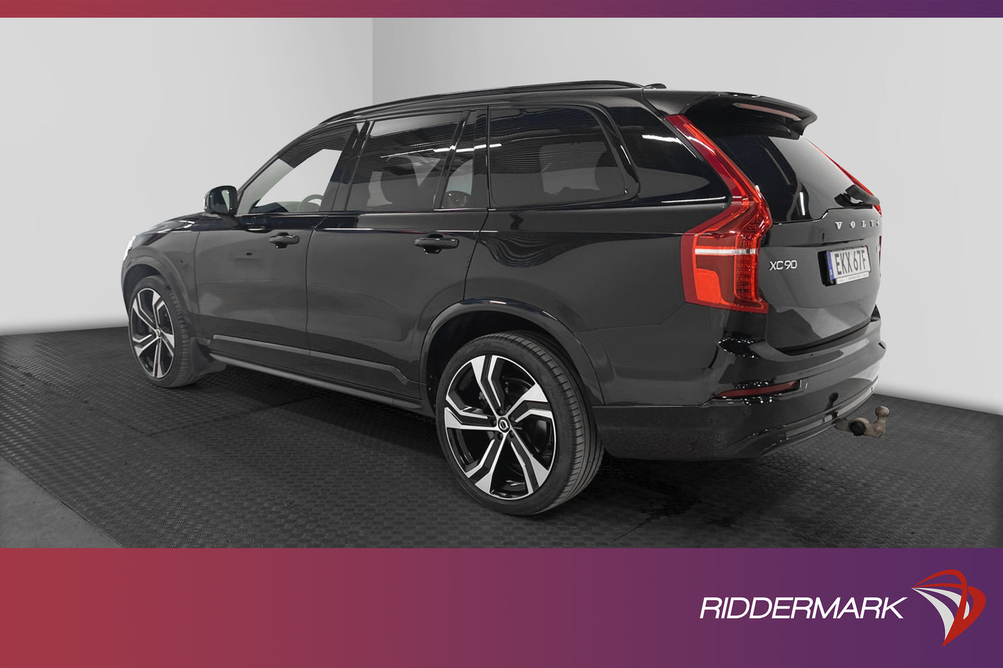 Volvo XC90 B5 235hk AWD R-Design B&W Pano Skinn 7-sits