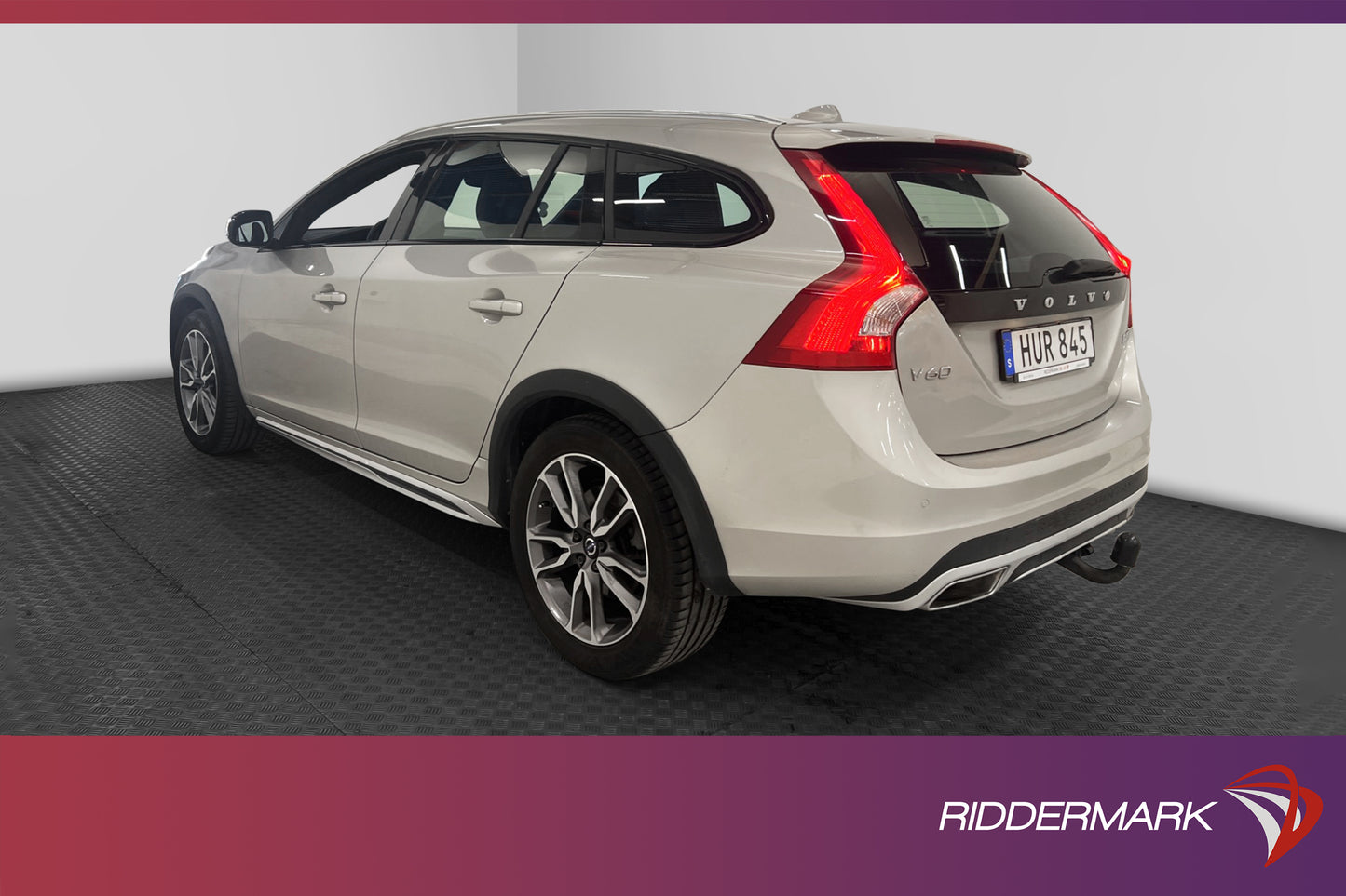 Volvo V60 Cross Country D4 190hk AWD Summum D-Värm VOC Skinn