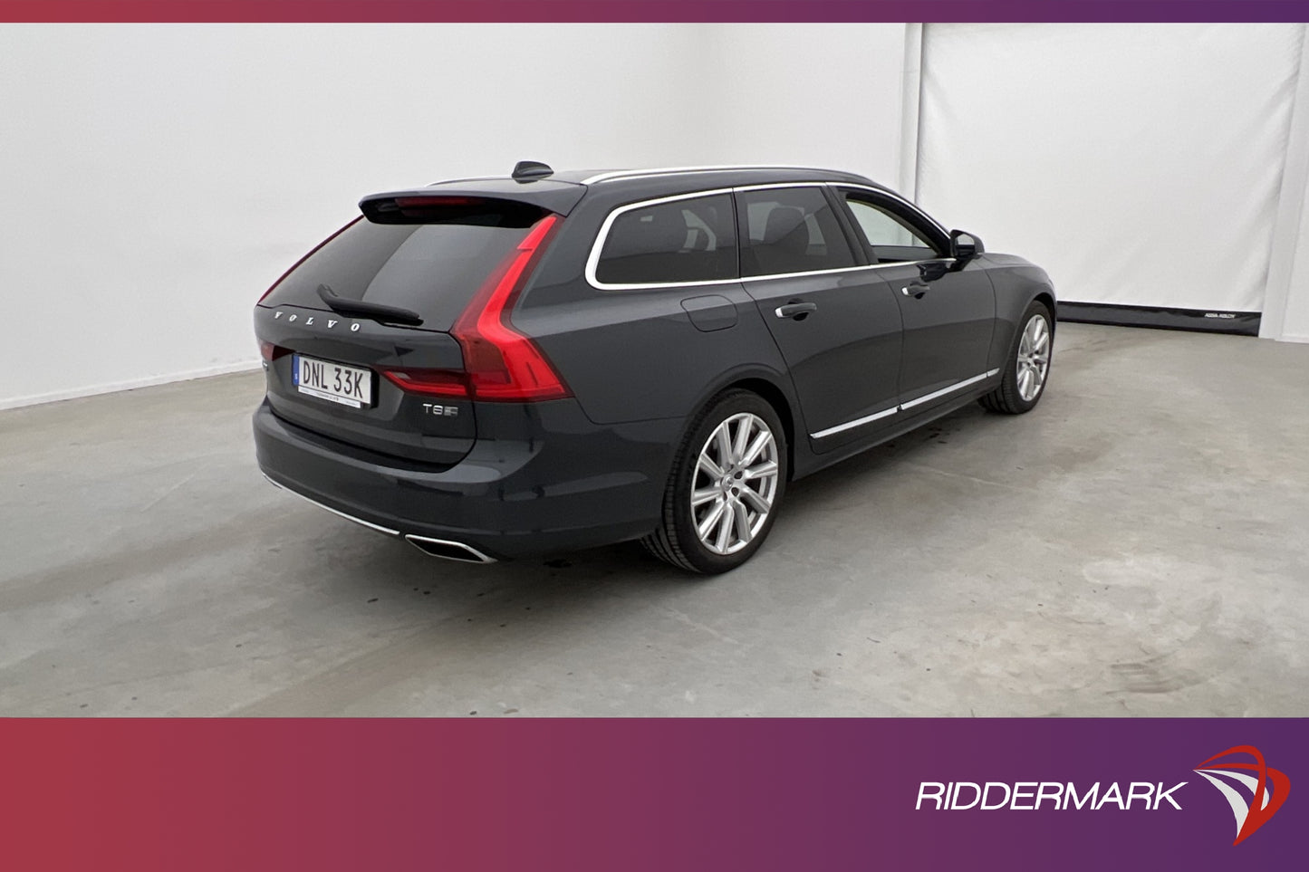 Volvo V90 Recharge T8 AWD 390hk Inscription Pano B&W Drag