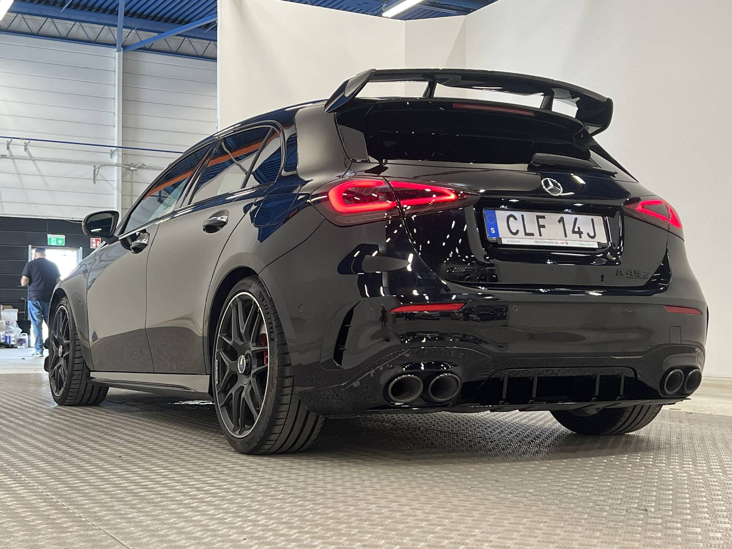 Mercedes-Benz A 45S AMG 4M+ 421hk Pano Burmester Skalstolar