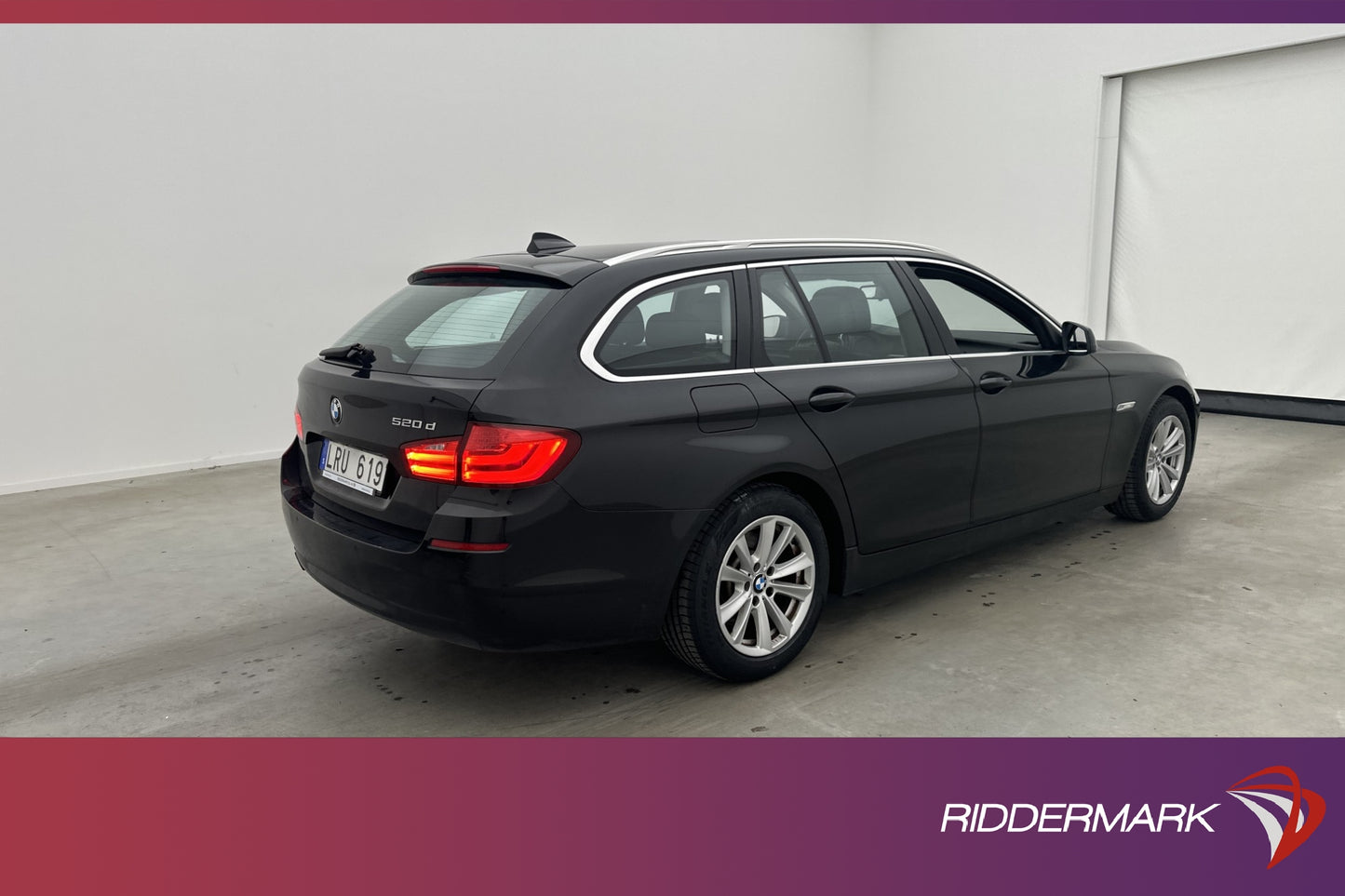 BMW 520 d Touring 184hk Panorama Navi Skinn Kamera Välservad