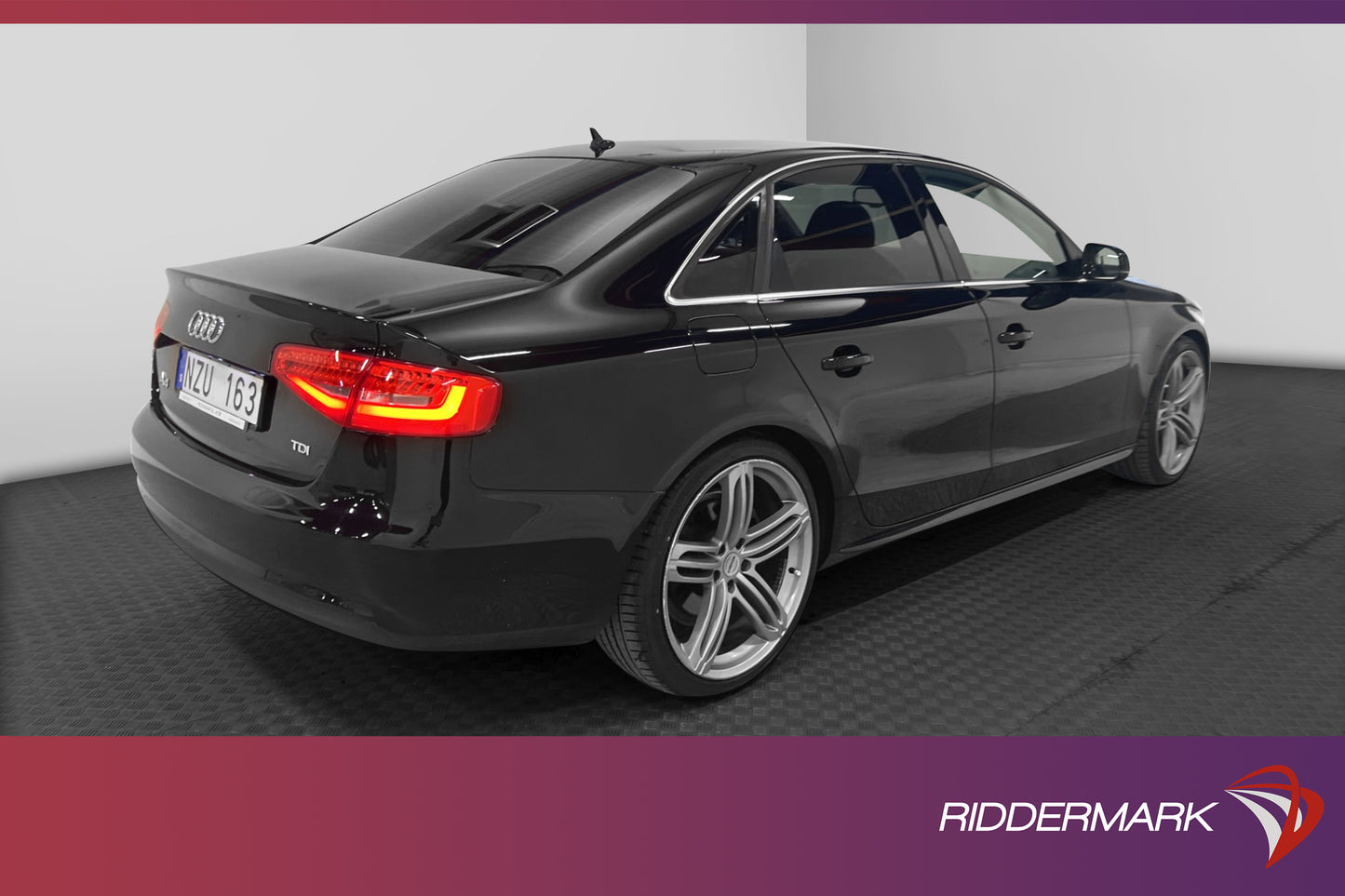 Audi A4 Sedan 2.0 TDI 177hk Skinn/Alcantara Navi Nyservad