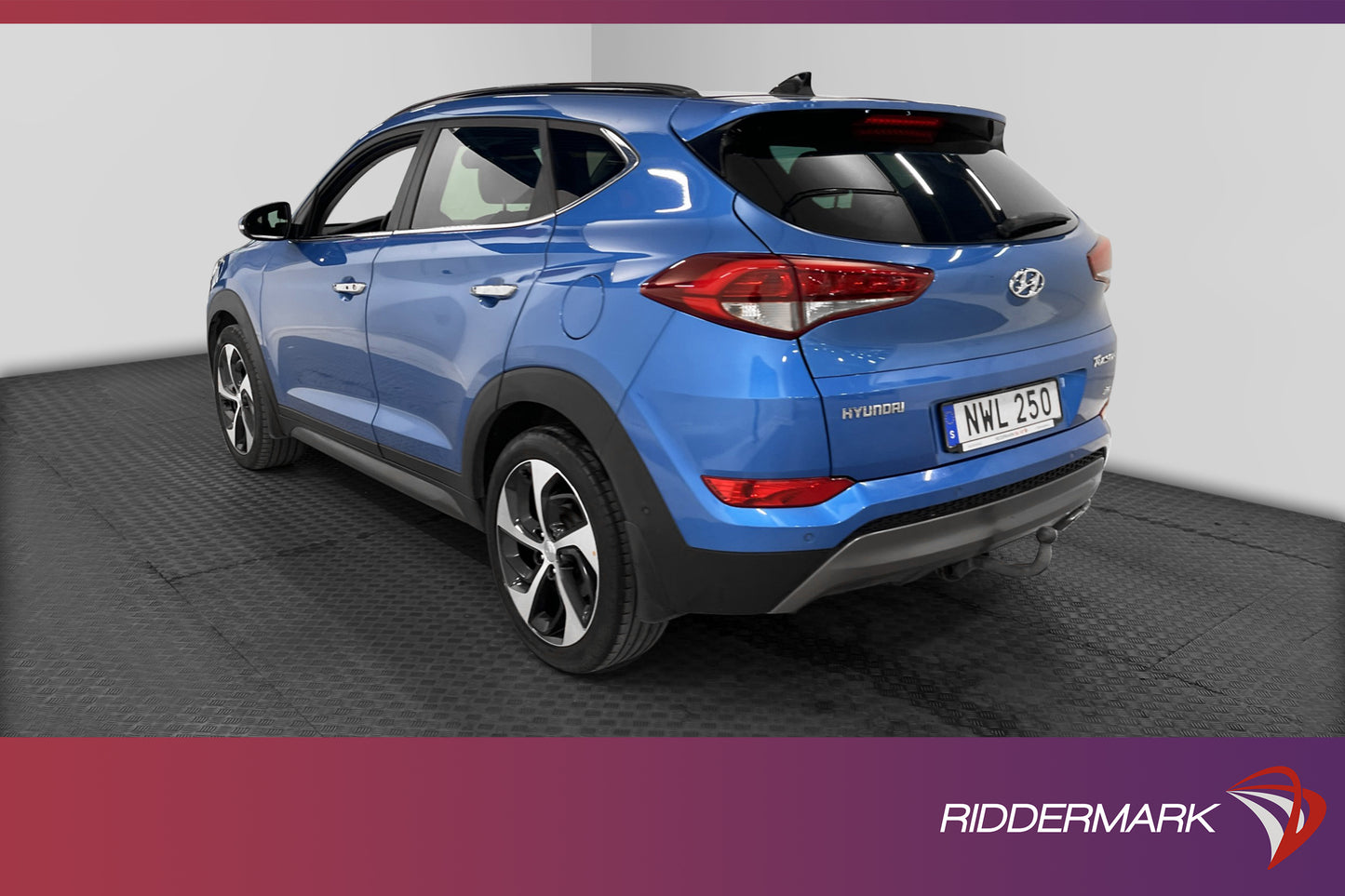 Hyundai Tucson 2.0 CRDi 4WD Premium Pano B-kam Drag Välserv