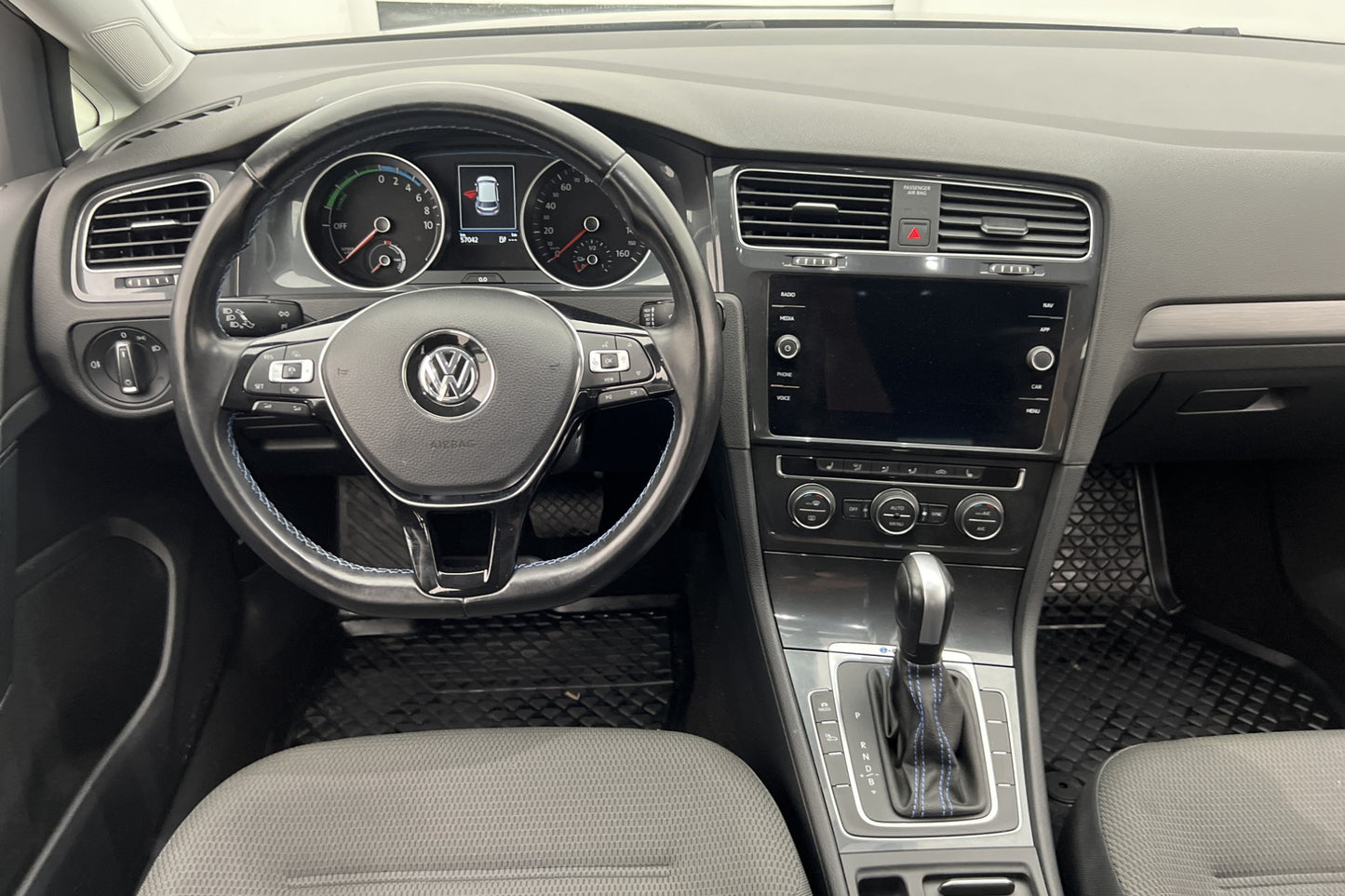 Volkswagen e-Golf 35,8 kWh 136hk Comfort Navi Adaptiv-fart