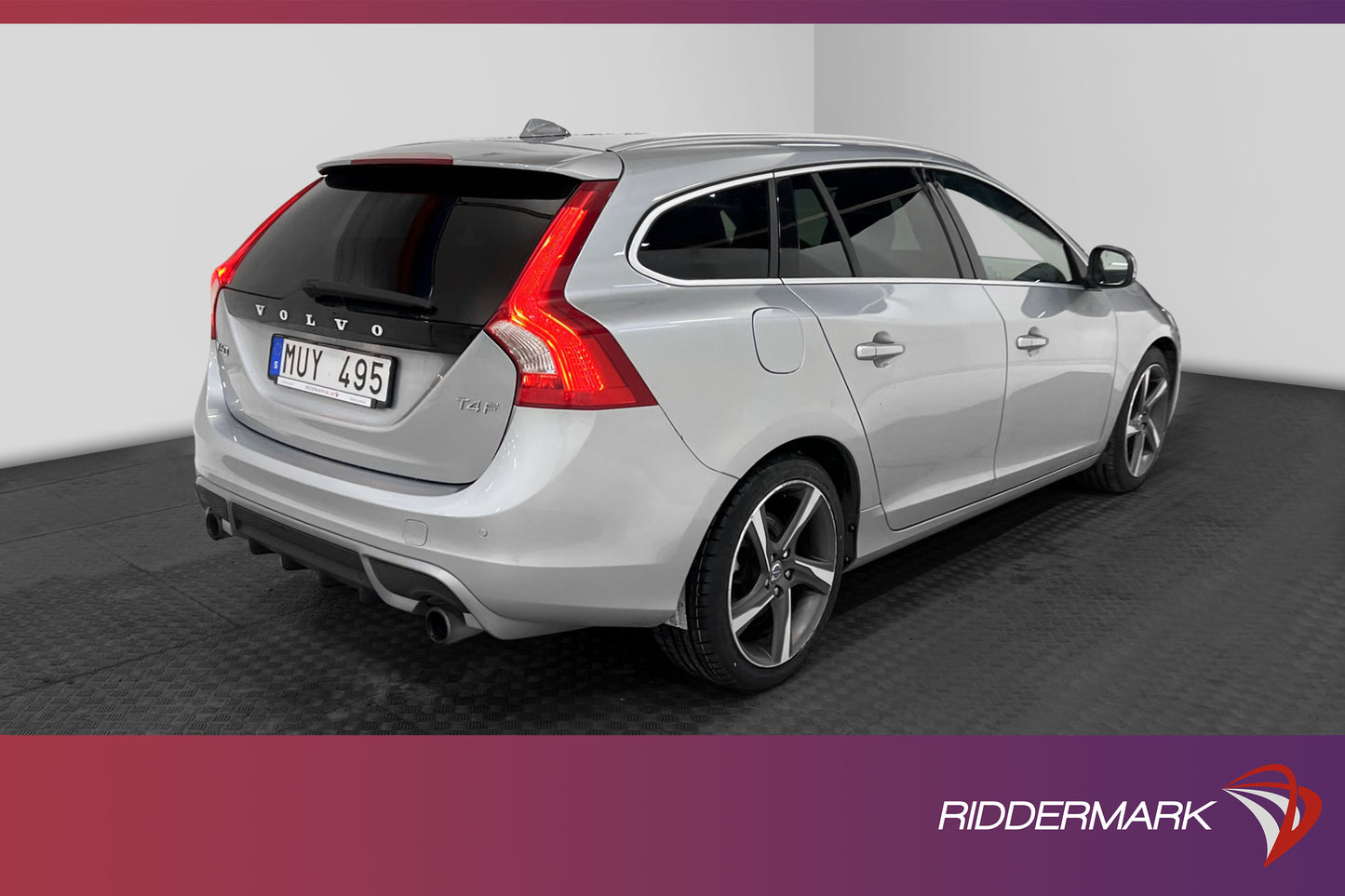 Volvo V60 T4F 180hk R-Design Skinn Låg skatt 0.7l/mil