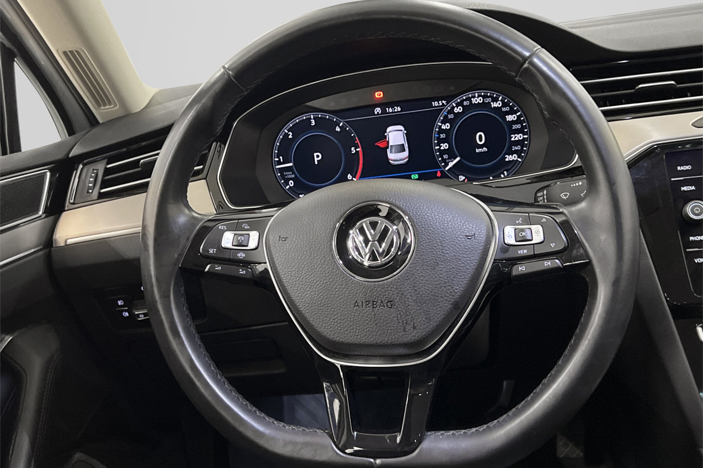 Volkswagen Passat 4M 190hk R-Line Cockpit D-värm Skinn Drag