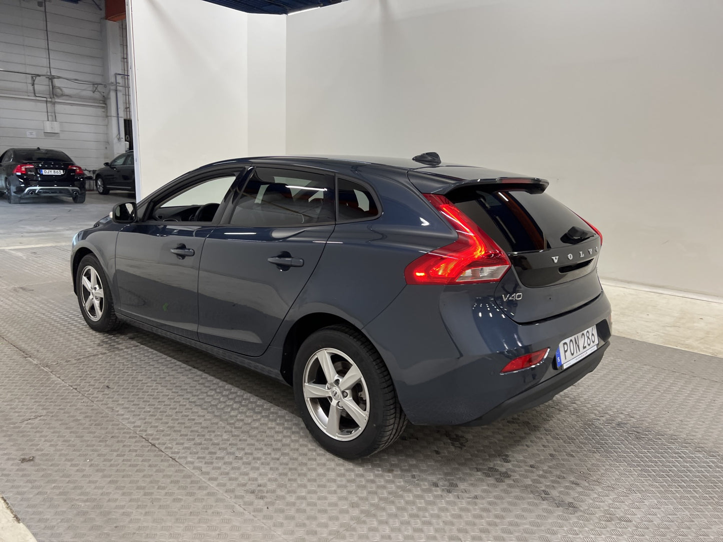 Volvo V40 T2 122hk P-Värmare VOC Lågmilad Nyservad