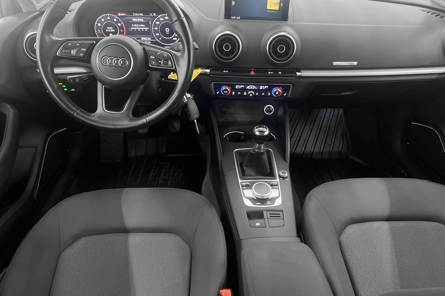 Audi A3 TFSI 150hk Comfort Cockpit Värmare B&O Navigation