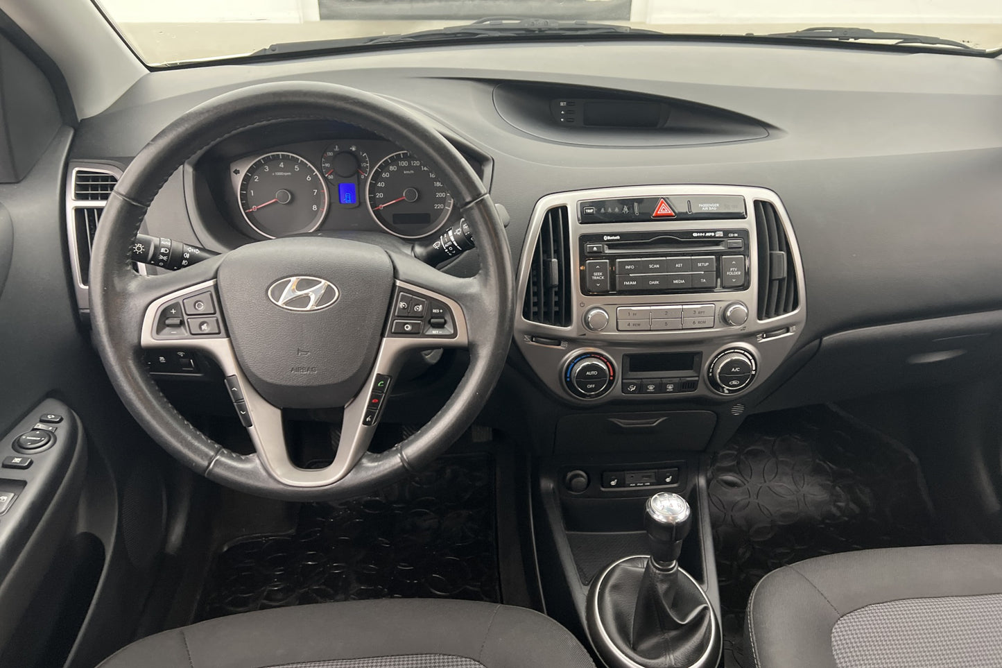 Hyundai i20 1.2 84hk Premium Kamera En-brukare Farthållare