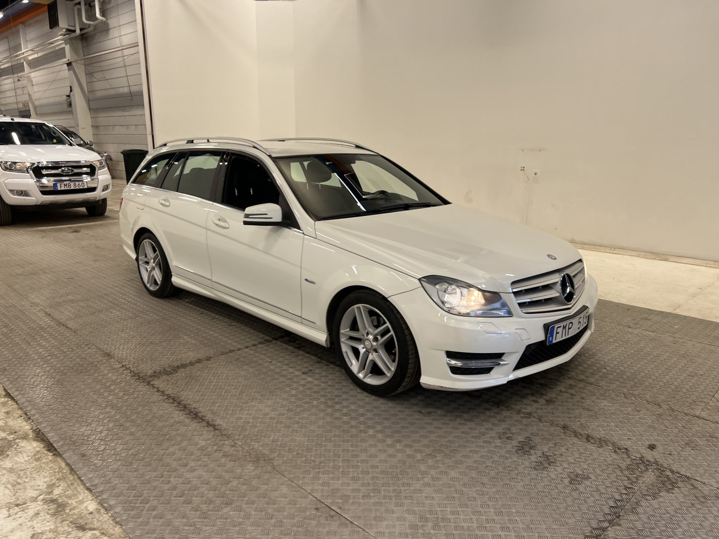 Mercedes-Benz C 180 156hk AMG Sport Drag 1-Brukare Låga Mil