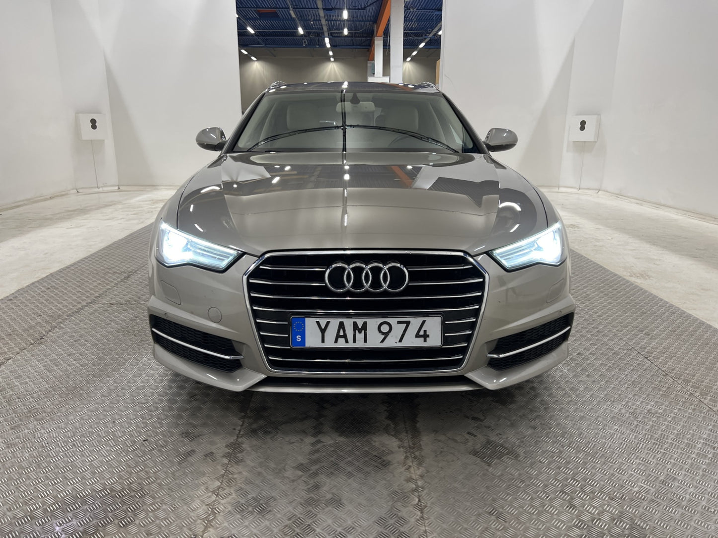 Audi A6 Avant 2.0 TDI Ultra 190hk S-Line Värmare Drag Skinn