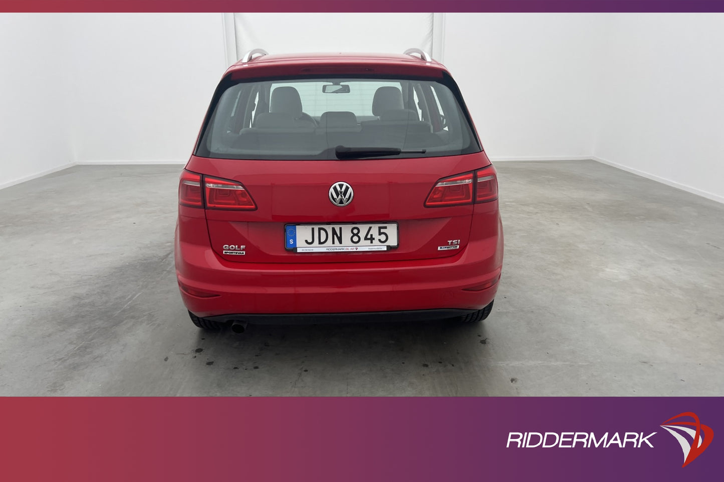 Volkswagen Golf Sportsvan TSI 110hk Kamera CarPlay Välservad