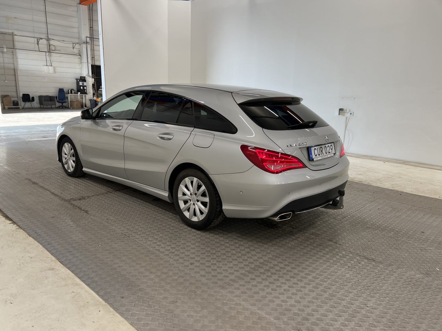 Mercedes-Benz CLA 220 Shooting Brake 177hk Värmare Dragkrok