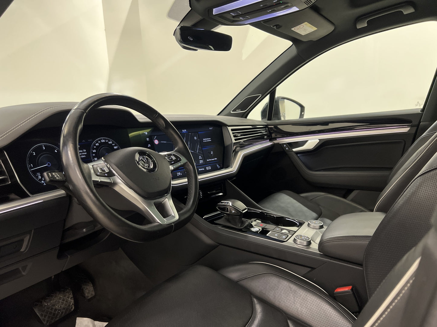 Volkswagen Touareg 3.0 TDI 4M Cockpit Navi Drag Pano 286hk