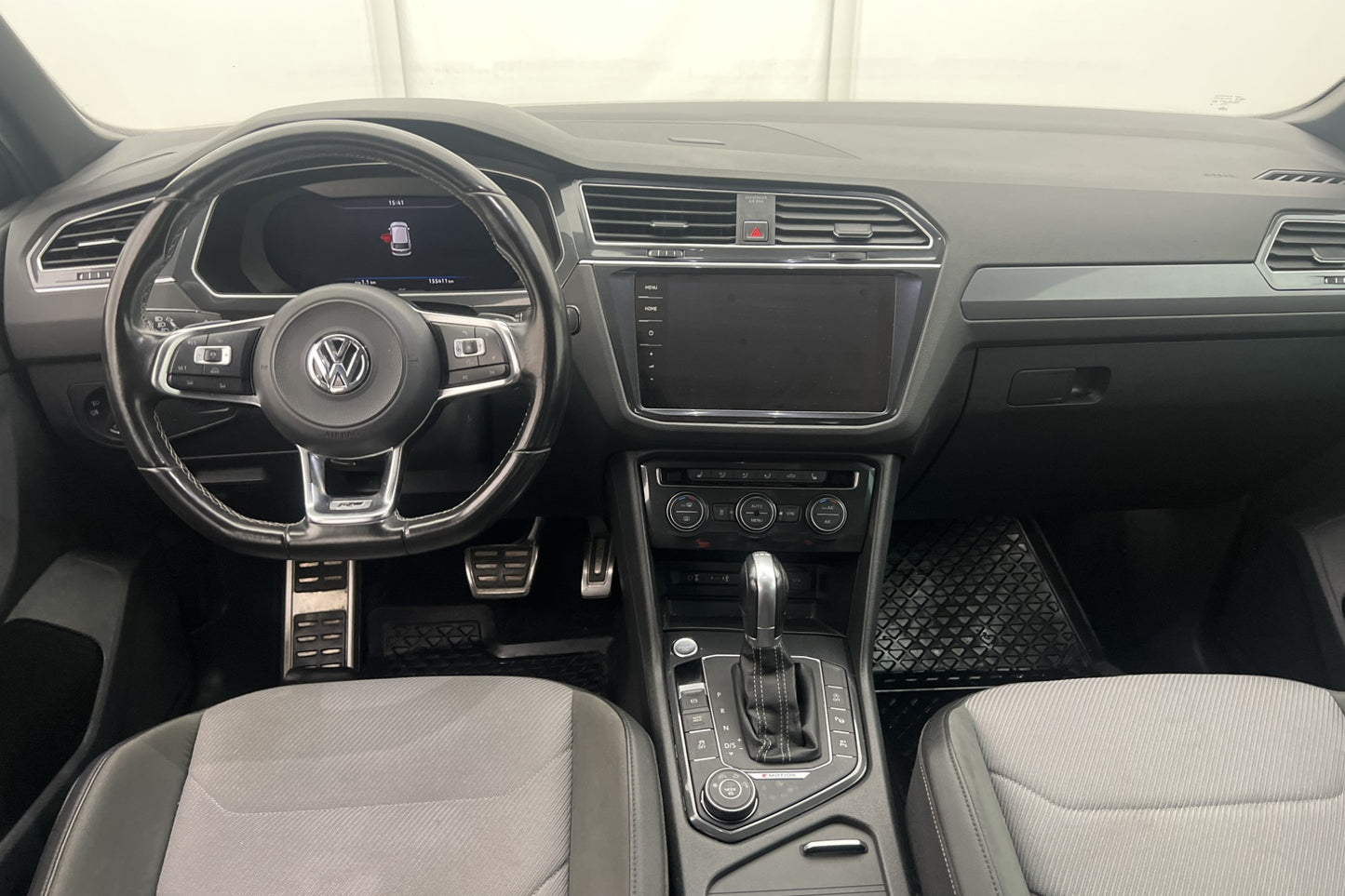 Volkswagen Tiguan 4M 190hk R-Line Cockpit Värm 360 Navi Drag