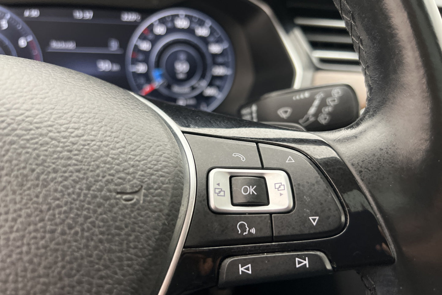 Volkswagen Passat Alltrack TSI 4M 220hk Värm Cockpit Pano