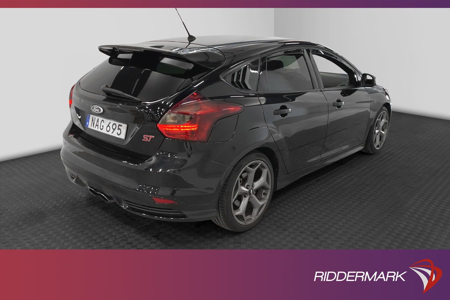 Ford Focus ST 250hk RECARO Panorama Skinn Navi