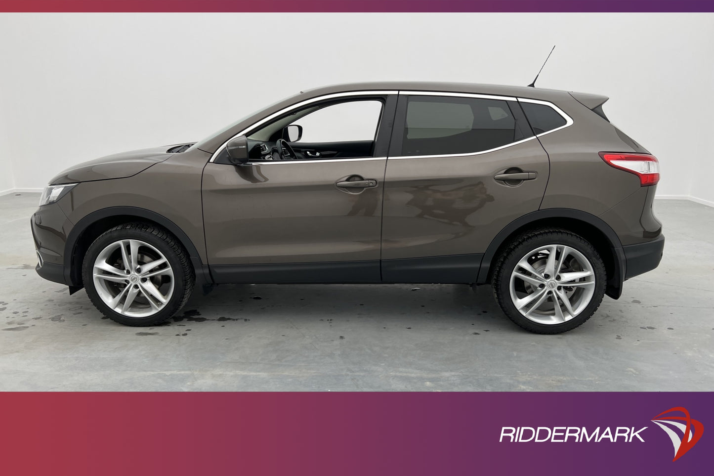 Nissan Qashqai 1.5 dCi 110hk N-Connecta 360° Navi Sensorer