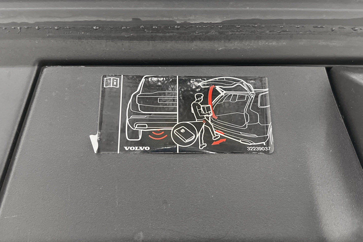 Volvo V90 D4 AWD Momentum Advanced D-värm VOC Drag Rattvärme