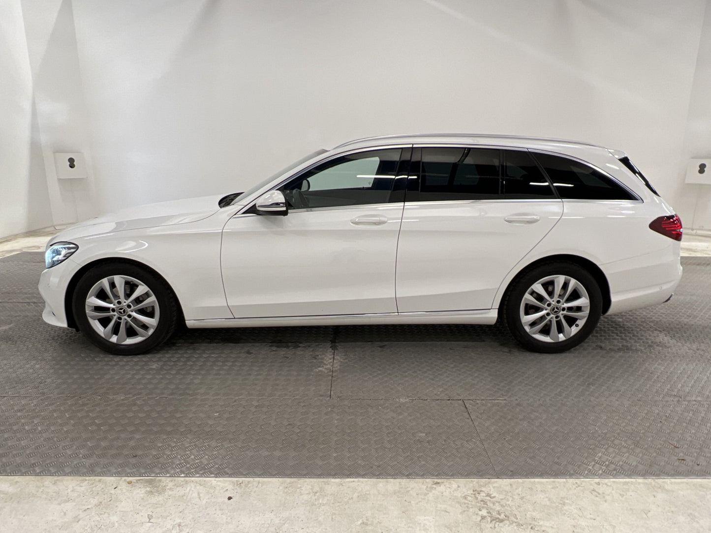 Mercedes-Benz C 220 T d 194hk Värmare Kamera Navi Välservad