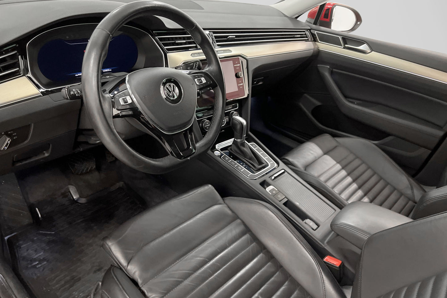 Volkswagen Passat TDI 190hk R-Line Cockpit Kamera Värm Drag