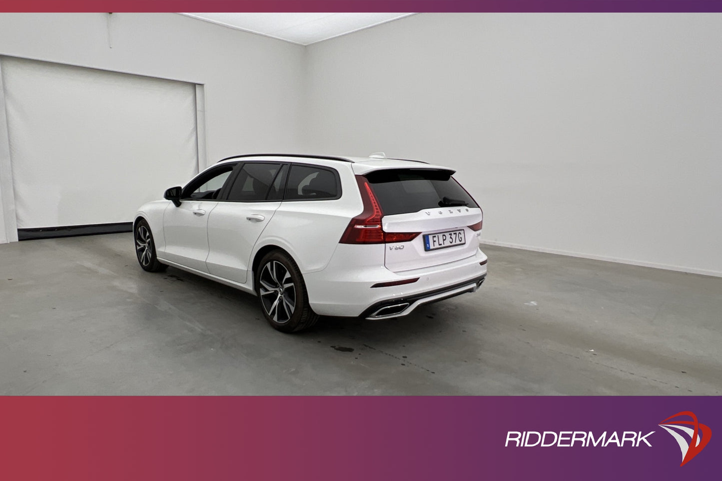 Volvo V60 D4 190hk R-Design VOC Värmare Kamera Navi Rattvärm