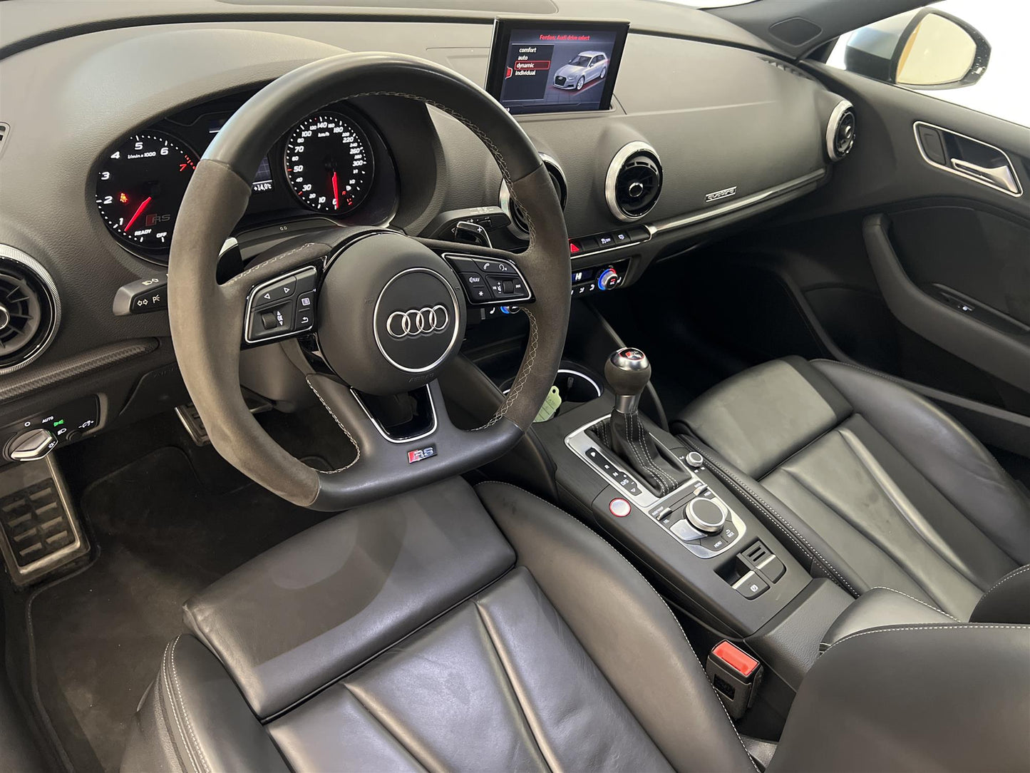 Audi RS3 SB 2.5 TFSI 400hk Quattro Skinn FRI HEMLEVERANS