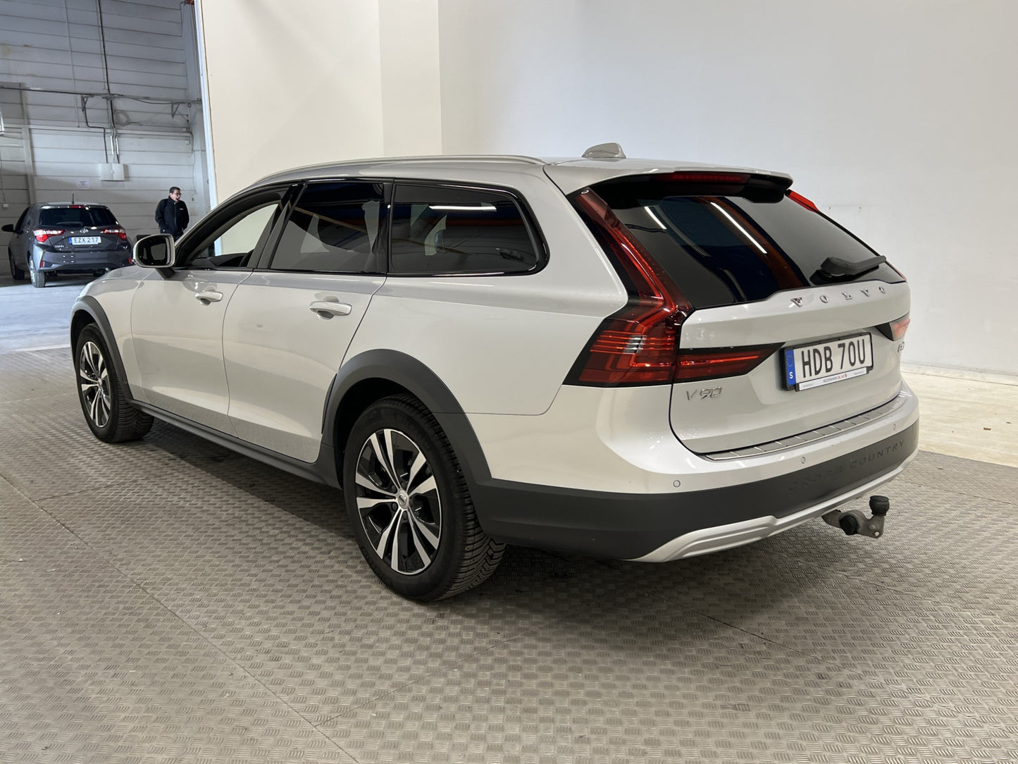 Volvo V90 Cross Country B4 AWD  Momentum VOC Pano H/K Drag