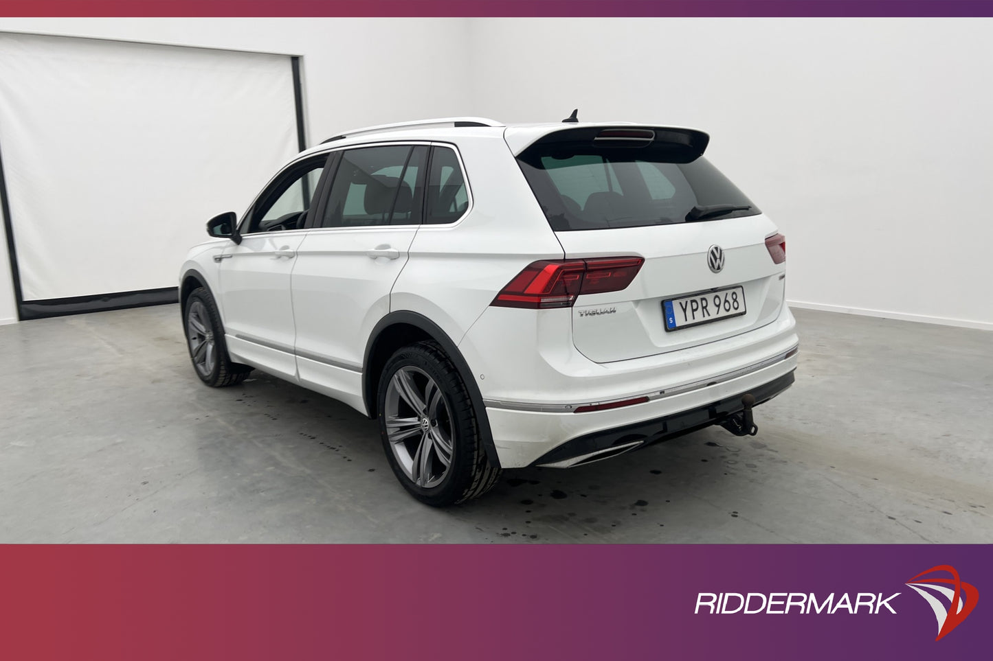 Volkswagen Tiguan 2.0 TSI 220hk 4M R-Line Cockpit Värmare