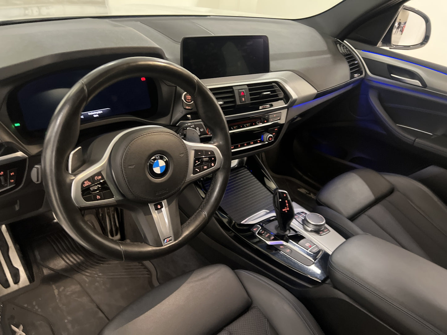 BMW X3 xDrive20d M Sport Cockpit HiFi Keyless Värmare Drag