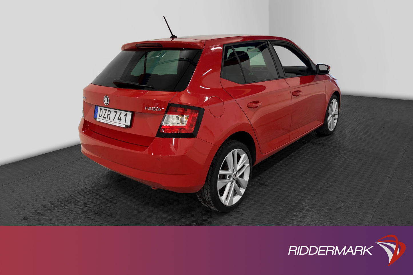 Škoda Fabia 1.2 TSI 90hk P-sensor Farthållare Nyservad