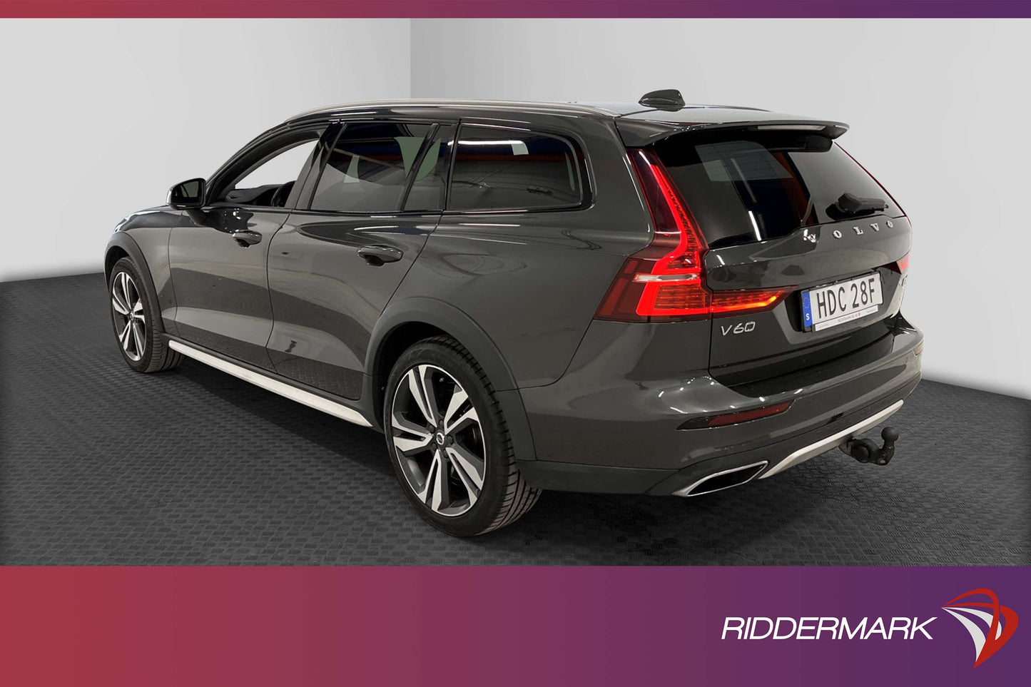 Volvo V60 D4 AWD 190hk  Skinn D-värmare Drag Carplay VOC