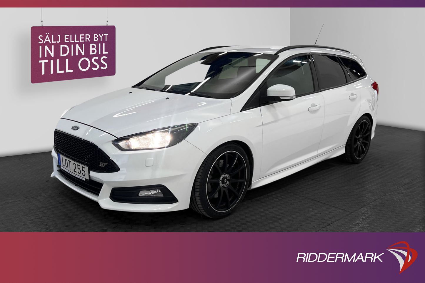 Ford Focus ST Kombi 250hk Recaro Kamera SONY Sportavgas