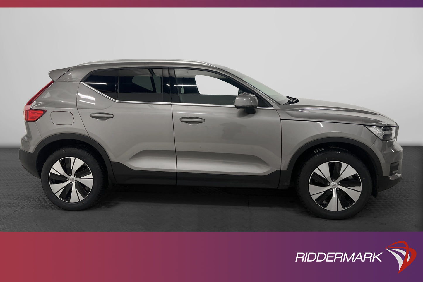 Volvo XC40 Recharge T5 262hk Inscription H/K Pano Drag 360*