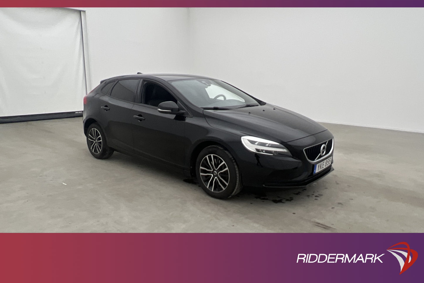 Volvo V40 D2 Momentum VOC Värm Navi Sensorer Drag Välservad