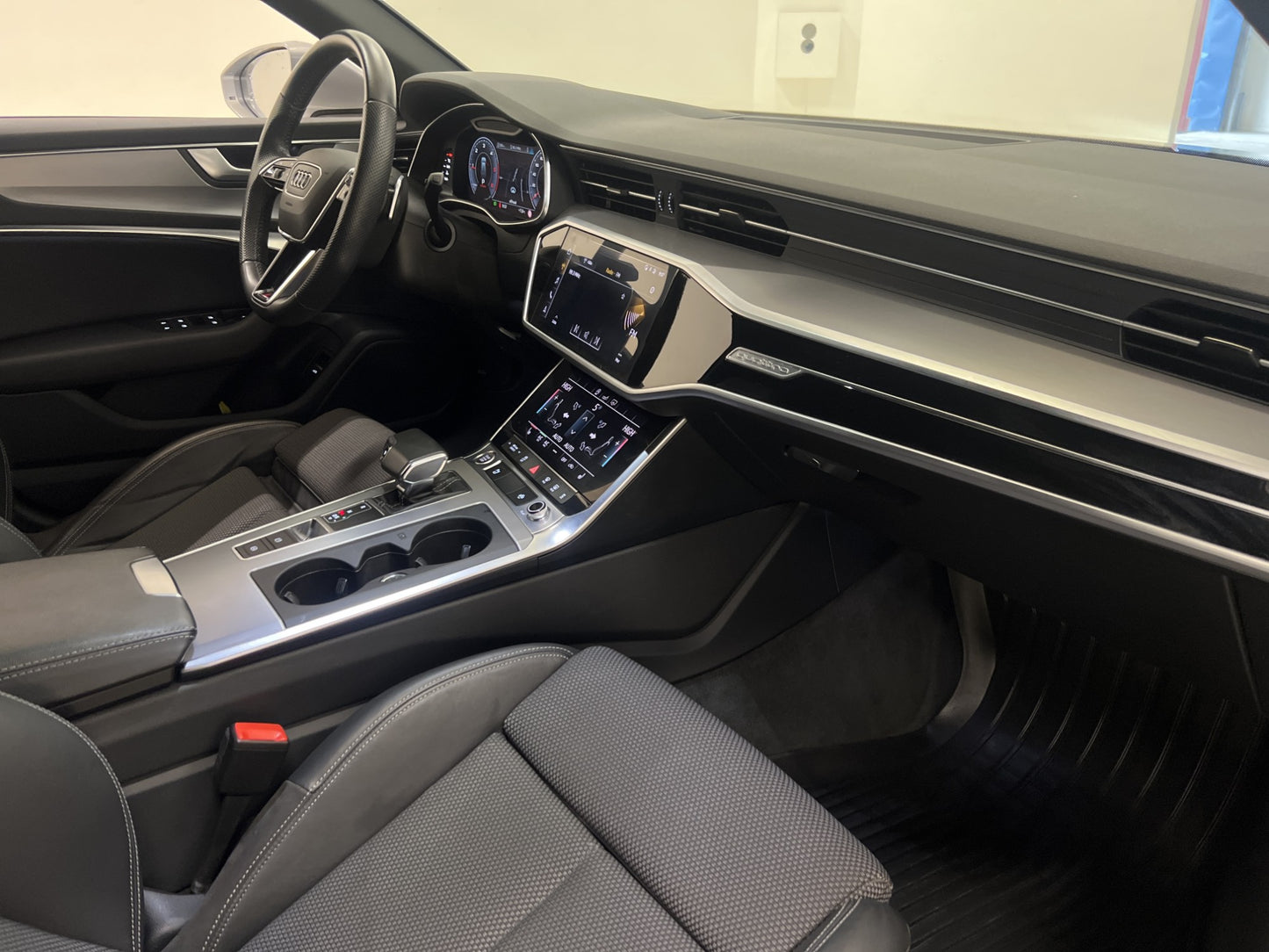 Audi A6 40 TDI Q 204hk S-Line Värm Cockpit Matrix 360° Navi