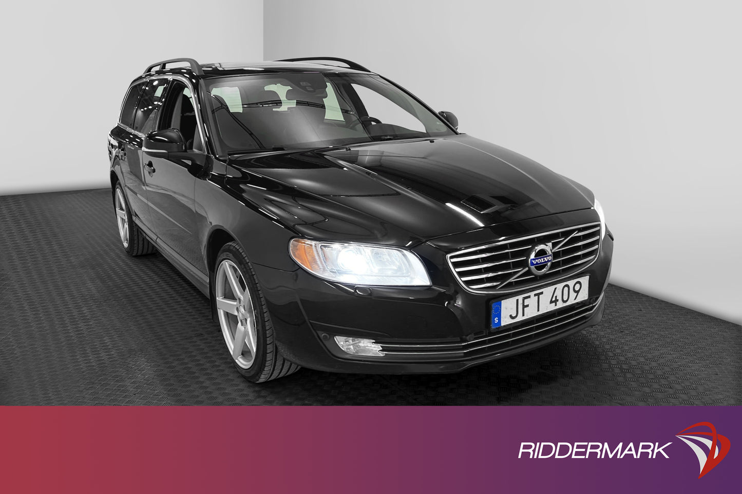 Volvo V70 D4 AWD Momentum VOC Navi Taklucka PDC Välservad