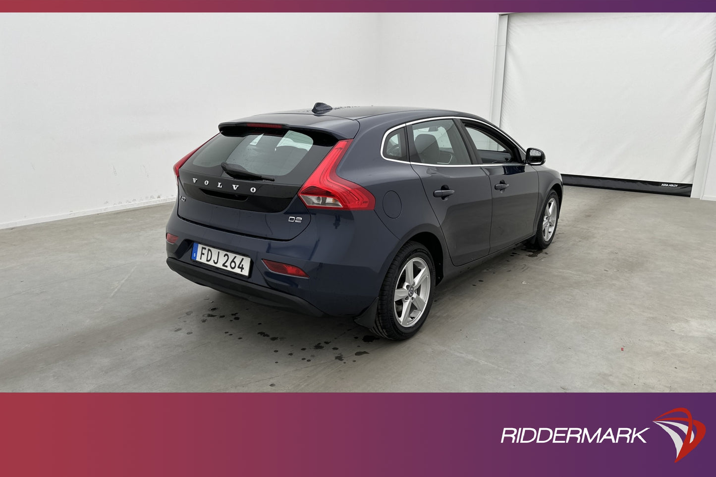 Volvo V40 D2 115hk Momentum B-kamera D-Värmare Nybytt Kamrem