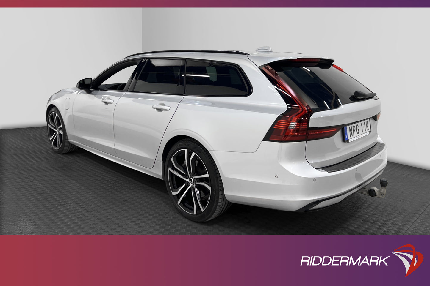 Volvo V90 T8 AWD Recharge 456hk R-Design B&W Pano 360° MOMS