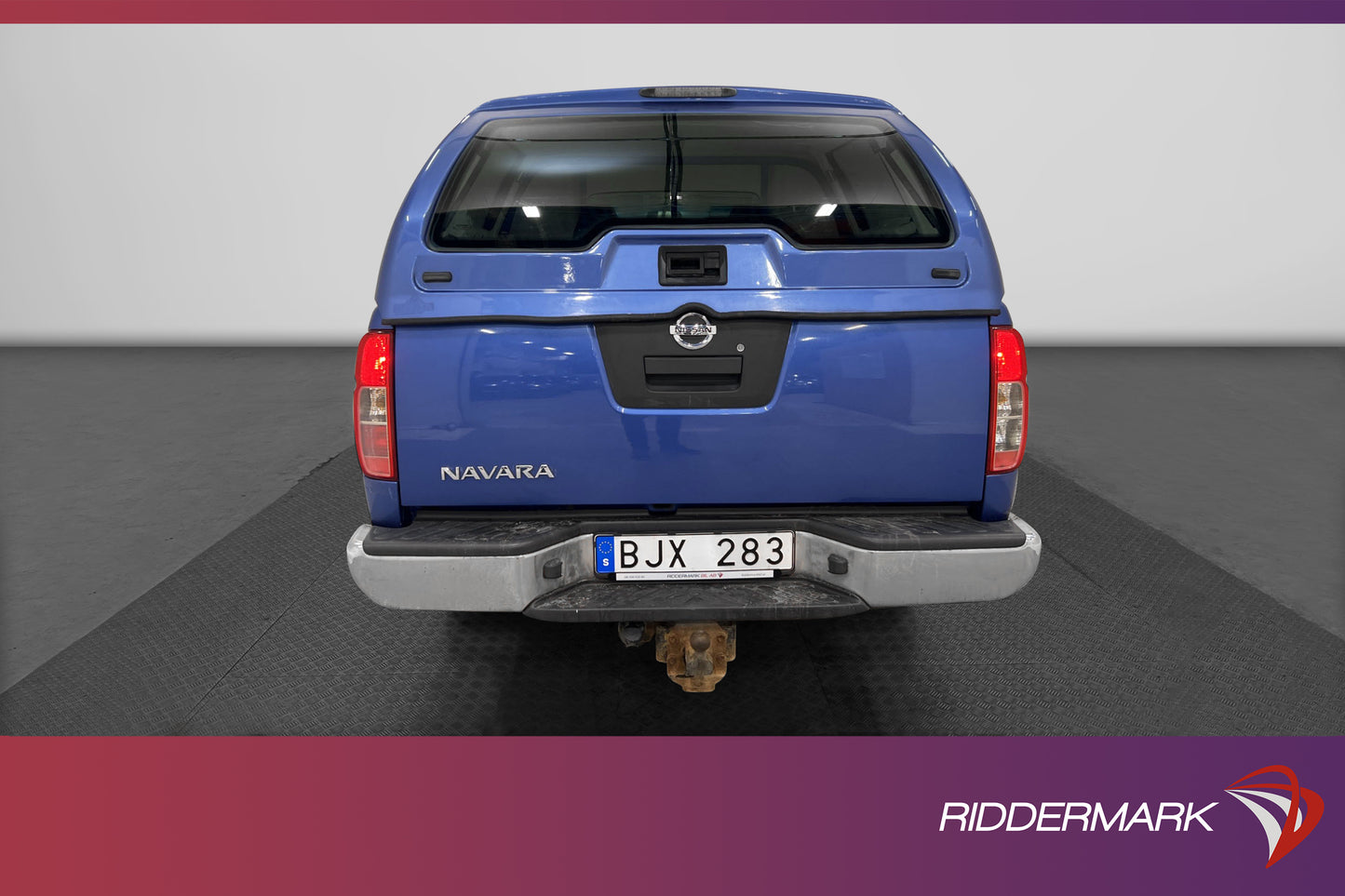 Nissan Navara 2.5dCi 4x4 190hk Dragkrok Kåpa 1-Ägare Moms