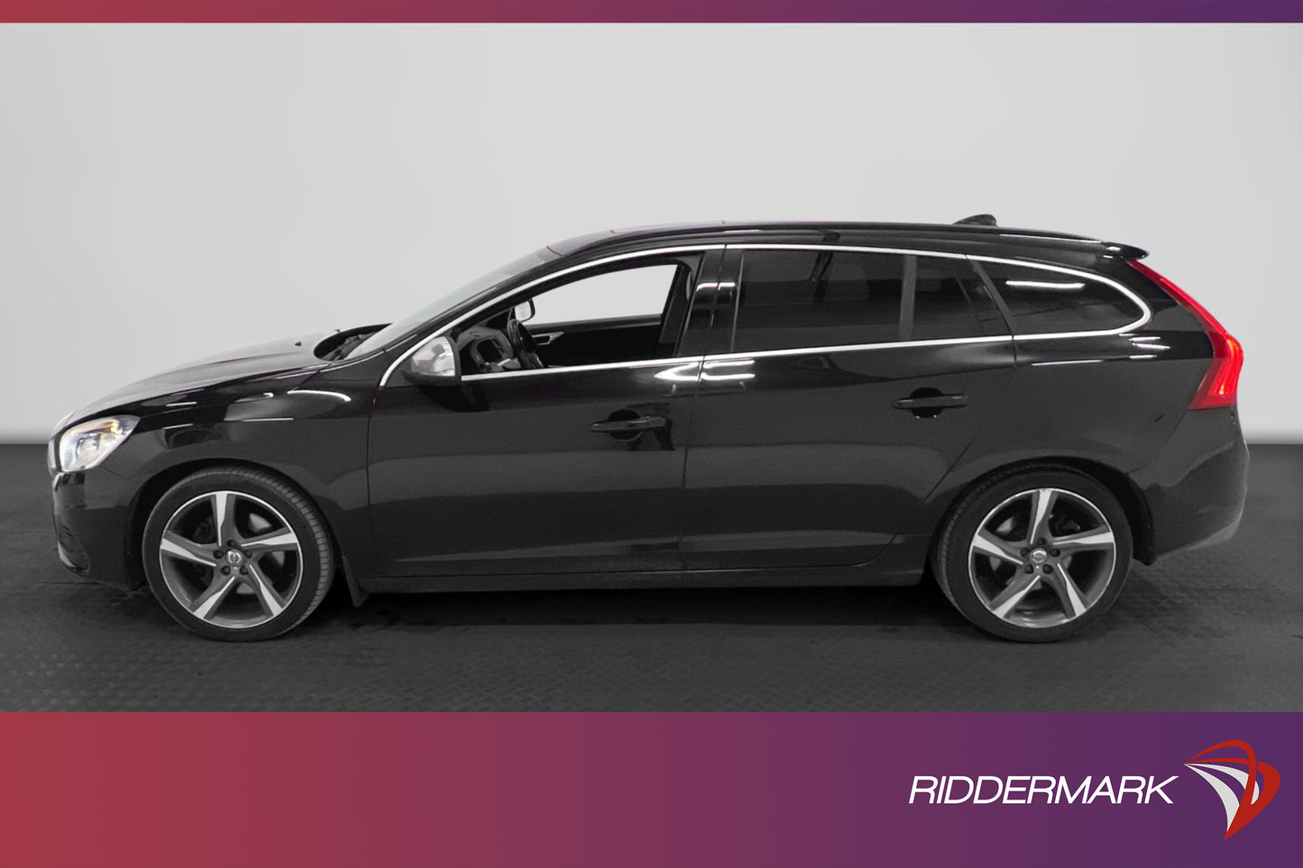 Volvo V60 D5 AWD 215hk R-Design VOC Värm Taklucka Navi Drag