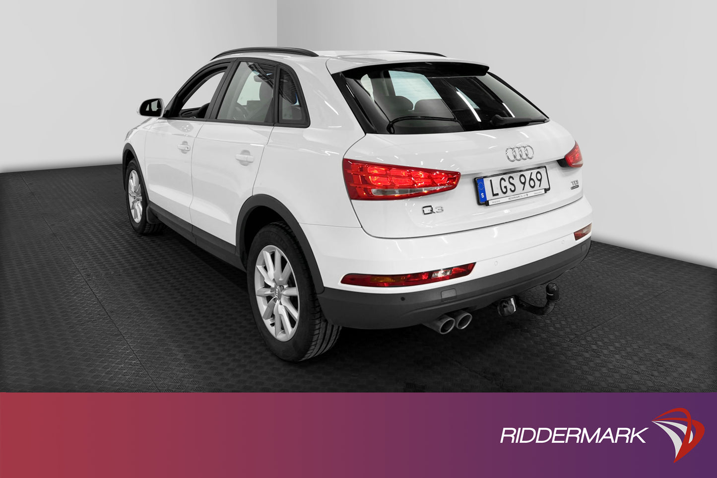 Audi Q3 2.0 TDI quattro 150hk S-Line Halvskinn BT Drag