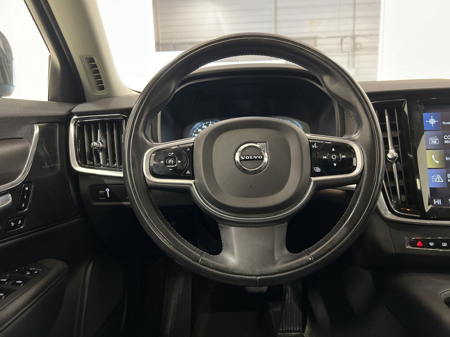 Volvo V90 Cross Country D4 AWD Värmare Pano H/K 360° VOC