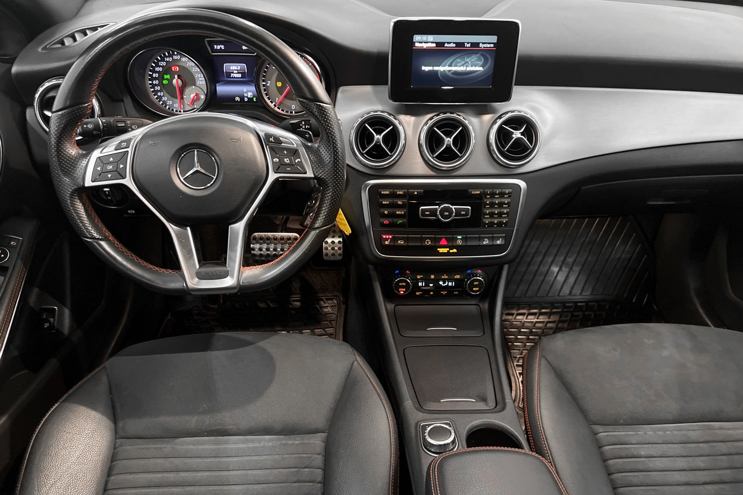 Mercedes-Benz GLA 220 CDI 4M 170hk AMG Kamera Skinn Drag Eu6